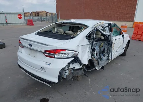 2018 Ford Fusion Titanium z USA, uszkodzony, nr VIN 3FA6P0D95JR155150